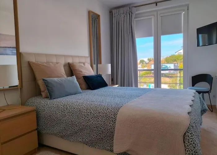 Heart Stone By The Sea דירה