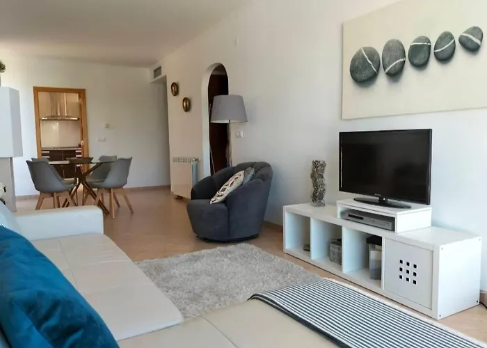 Heart Stone By The Sea * לוריניה