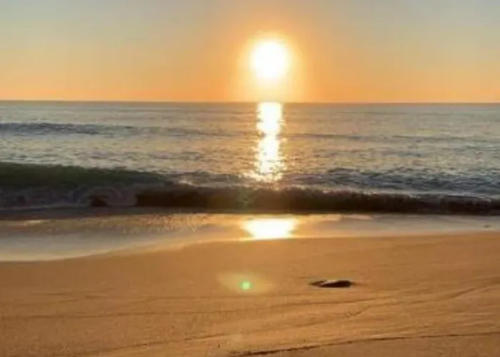 Heart Stone By The Sea לוריניה
